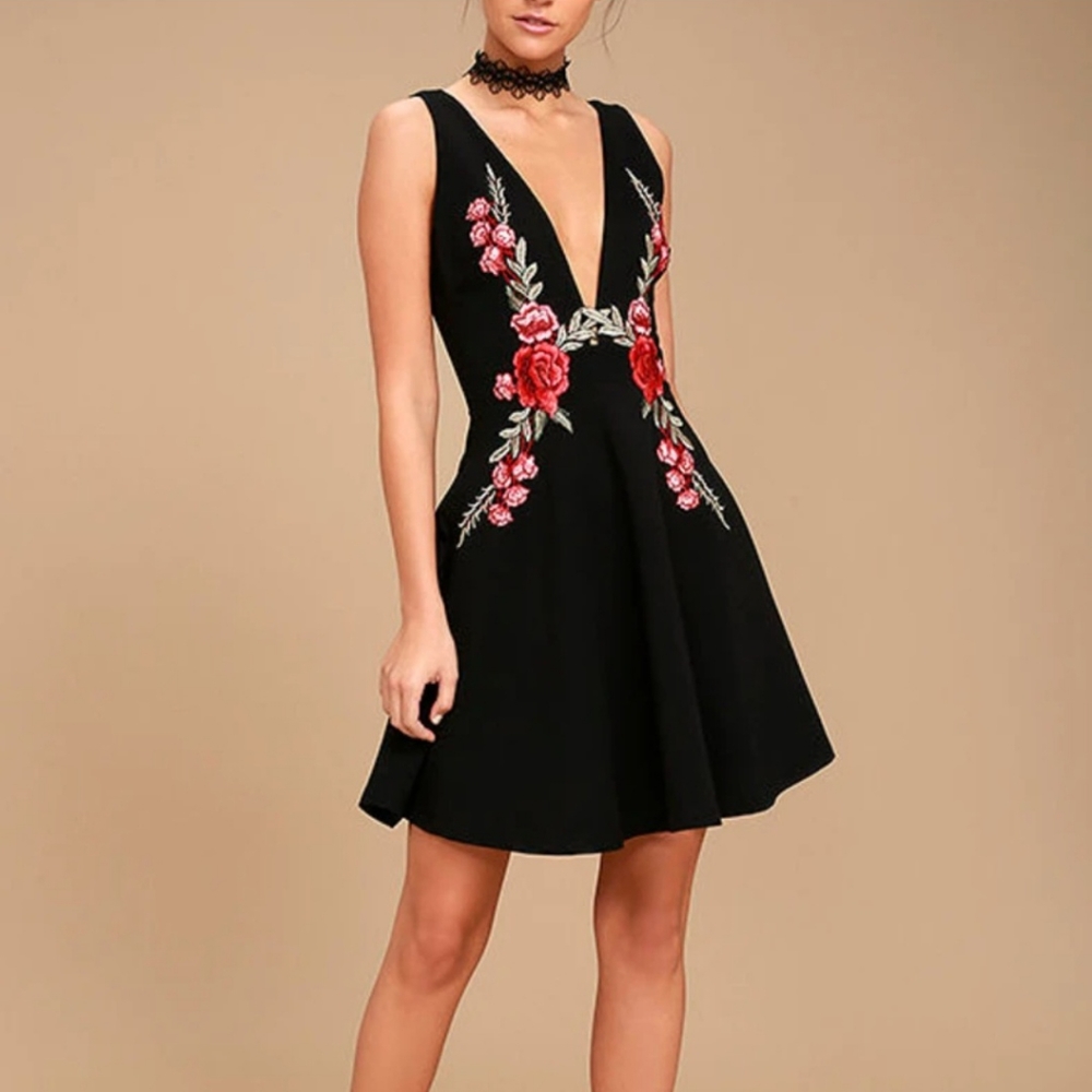 Lulu's Black Floral Embroidered Skater Dress NEW